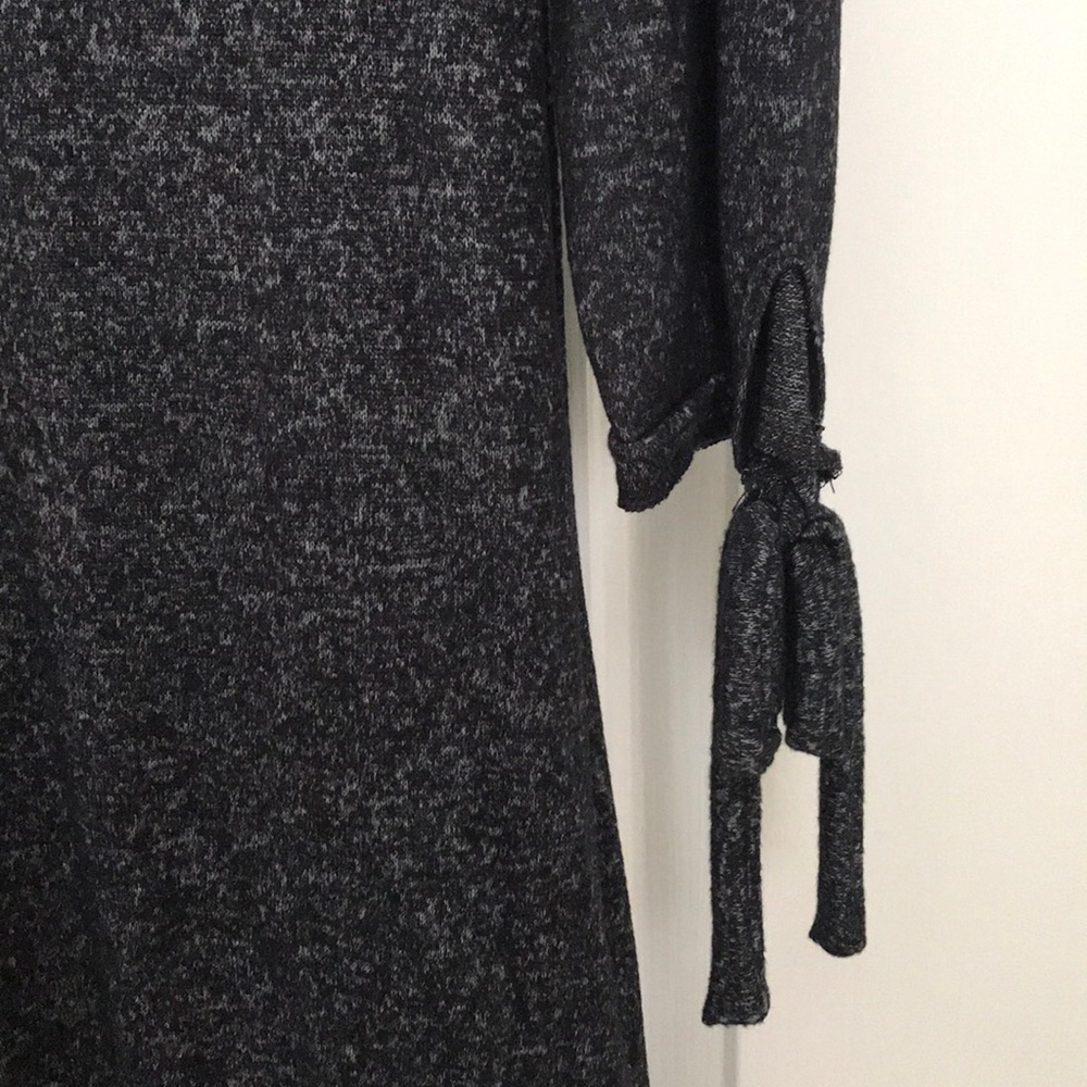 Dress - Picture 5 of 5